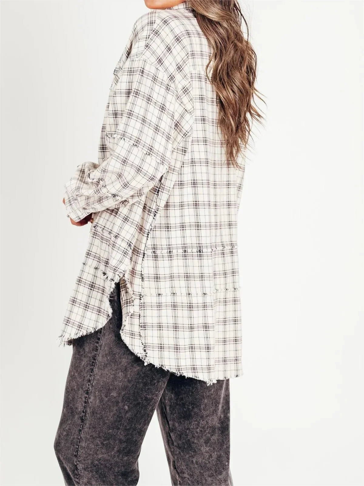 Clara – Oversized Plaid Shirt