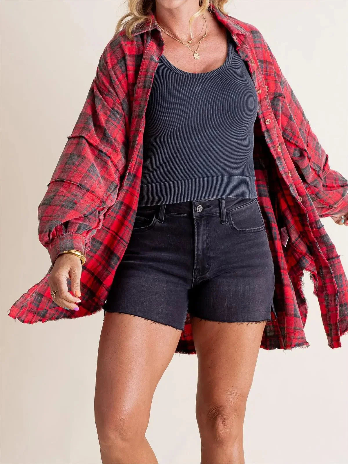 Clara – Oversized Plaid Shirt